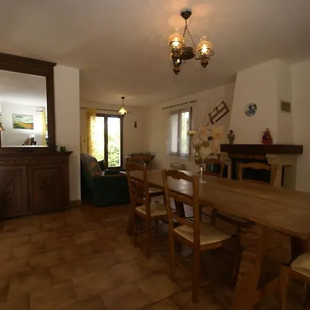 別荘 Maison De Vacances Regusse *