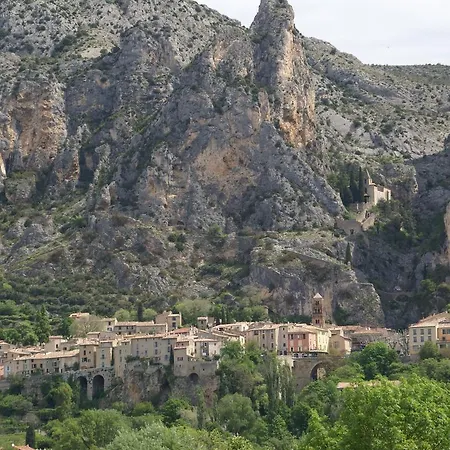 Maison De Vacances Regusse *