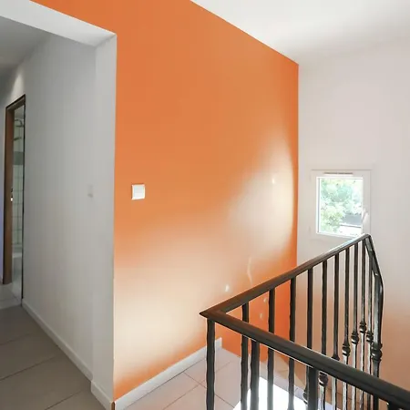 Maison De Vacances Regusse