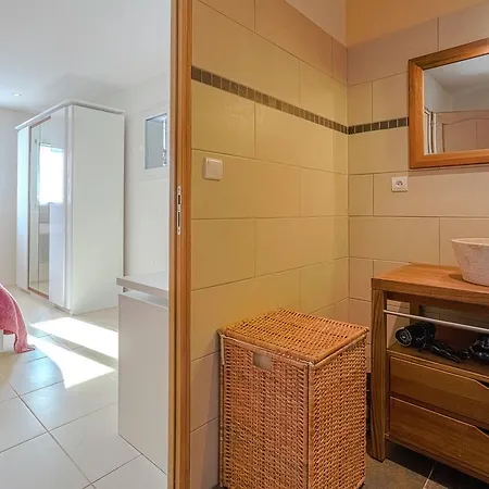 Maison De Vacances Regusse モアサック